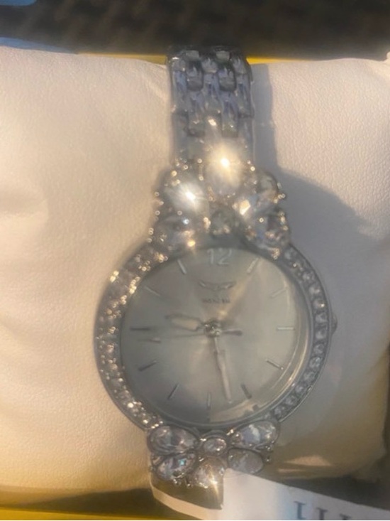 Invicta Women Watch With Crystals. New in Box main image 4